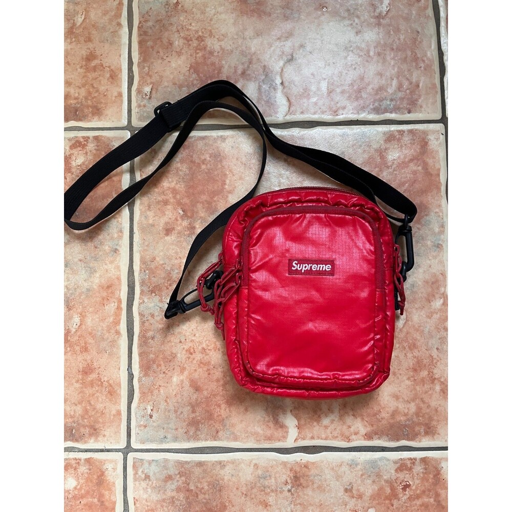 Supreme Shiny Box Logo Shoulder Bag (FW17) in Red